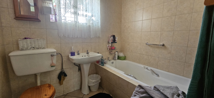 3 Bedroom Property for Sale in Carters Glen Northern Cape